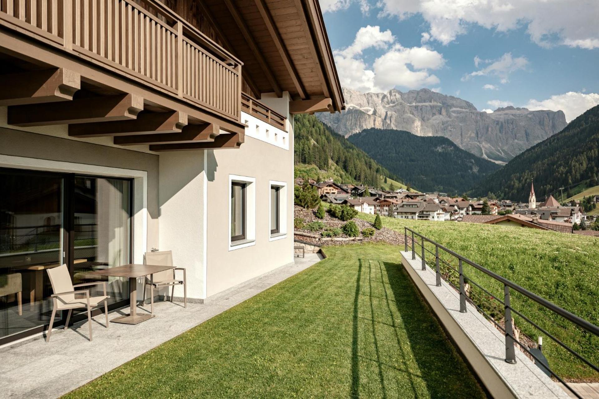 Luxury Chalet Plazola Aparthotel Selva di Val Gardena Kültér fotó